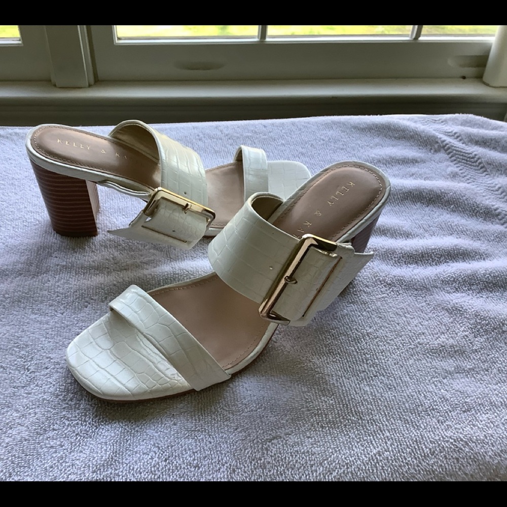 Woman’s White Sandle by Kelly & Kate